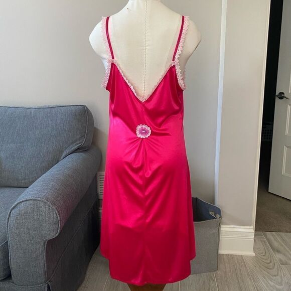 VINTAGE SLIP DRESS - Picture 3 of 4